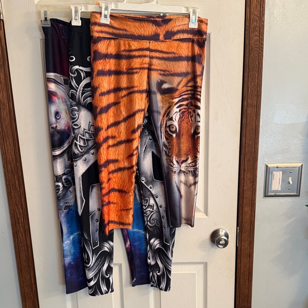 Women’s size Medium Leggings GEARBUNCH